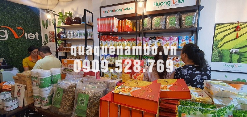 cửa hàng bánh kẹo quà tặng gần sân bay Tân Sơn Nhất 